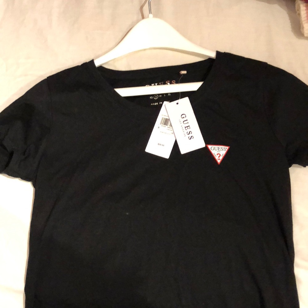 NWT GUESS black T-shirt women’s